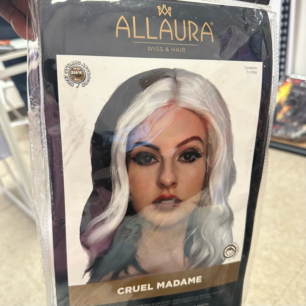 Cruel Madame Wig - Black and White